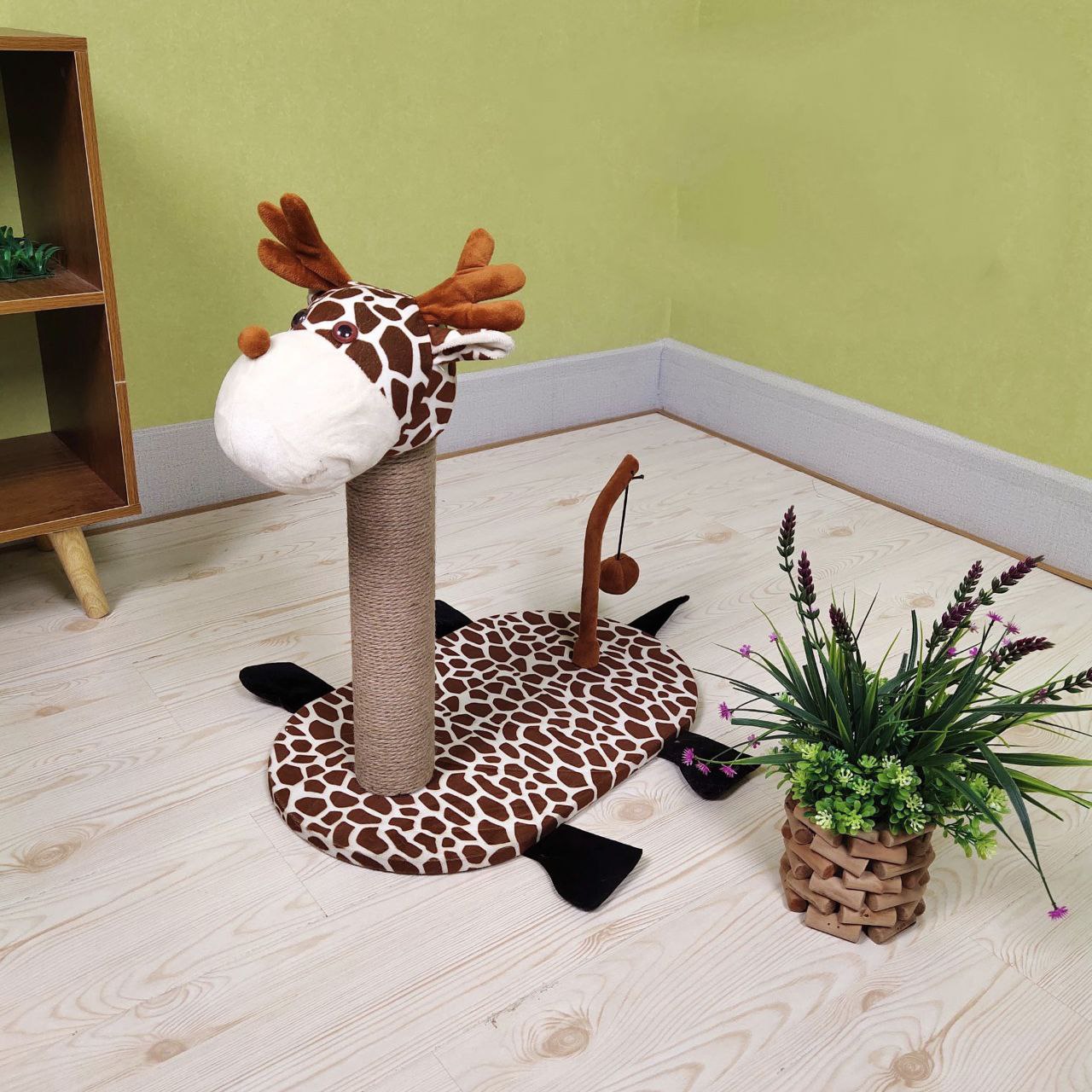 Novelty Deer Cat Scratching Post – Jumbo Sisal Scratcher with Plush Head & Interactive Toy